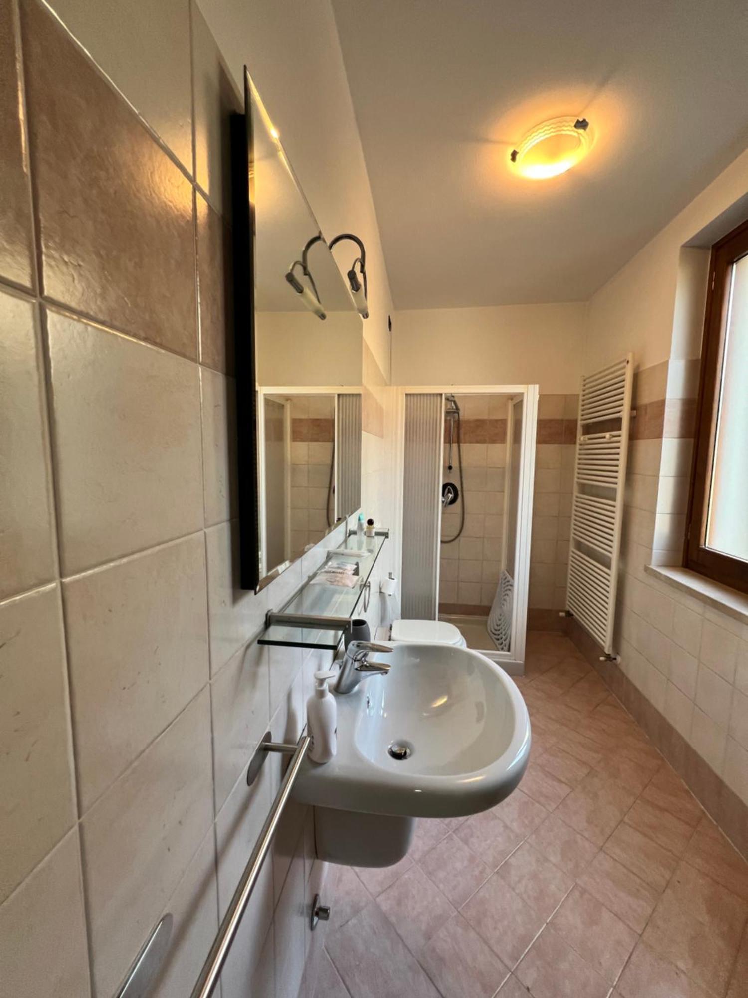 Magic Desenzano Apartment Дезенцано-дель-Гарда Экстерьер фото